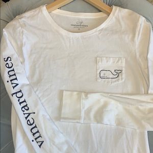 Vineyard Vines Whale Long-Sleeve Pocket tee